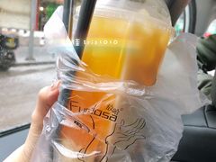 甜胚子绿茶奶茶双拼-放哈·甜醅子奶茶创造者(正宁路店)