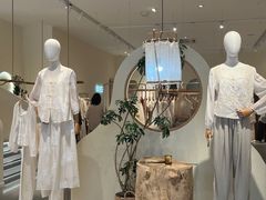 -王府井奥莱临潼小镇(临潼店)
