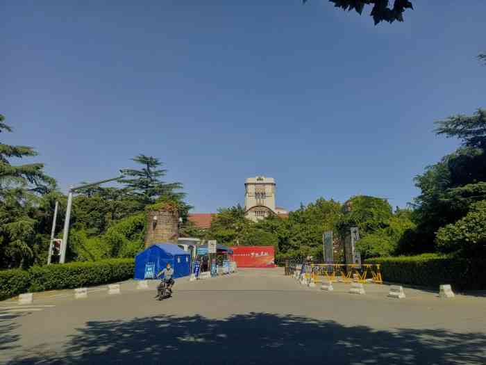 中国海洋大学(鱼山校区)-"误打误撞走过来的,逛名人故居一条街偶然碰.