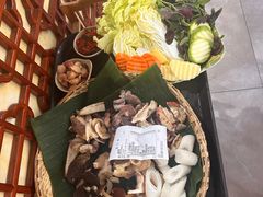 -原林野山菌火锅·炒菌(关上野生菌一条街店)
