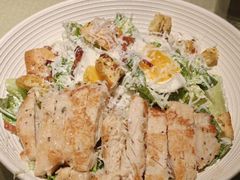 传统凯撒沙拉配香草鸡胸-碧特博格·20年品牌西餐厅(芜湖路店)