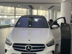 -上海星瀚奔驰4S店(红柳路店)