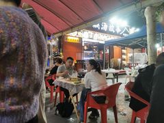 -老街烧烤大排档·地道湖北菜·龙虾馆(汉口火车站店)