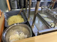 -王拐拐热干面·武汉三鲜豆皮(徐家汇店)