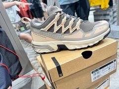 -SALOMON萨洛蒙(北京王府中环店)