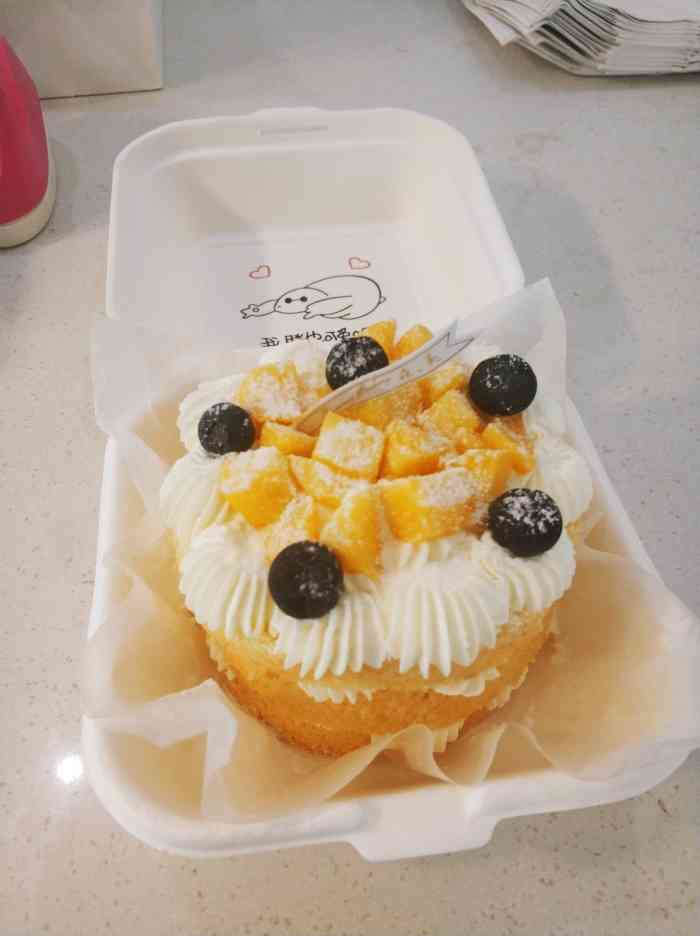 sammybakery森美主妇厨房-"拳头98大的蛋糕,口味很多.抹茶,巧克力.