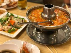 -J Daeng Seafood
