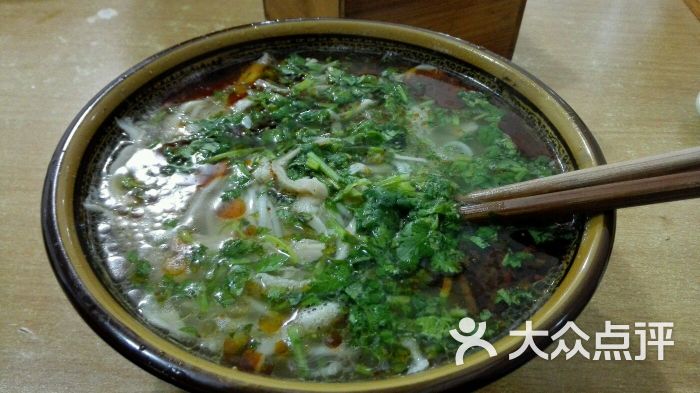 盐边黑山羊羊肉粉图片 - 第1张