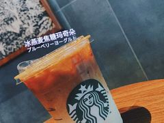 -星巴克(杭州临平银泰城B1店)