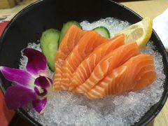 -万岁料理回转寿司(华贸店)