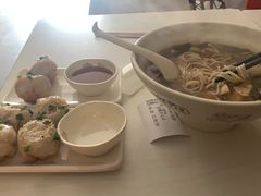 老杭州三鲜面-咬不得高祖生煎·简餐(赛银国际店)