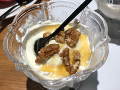 希腊核桃蜂蜜酸奶-HELLO MUSAE 拾光缪斯餐厅·纯正希腊风味(苏州中心店)