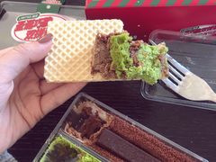 圣诞巧脆双拼蛋糕-好利来(八角店)