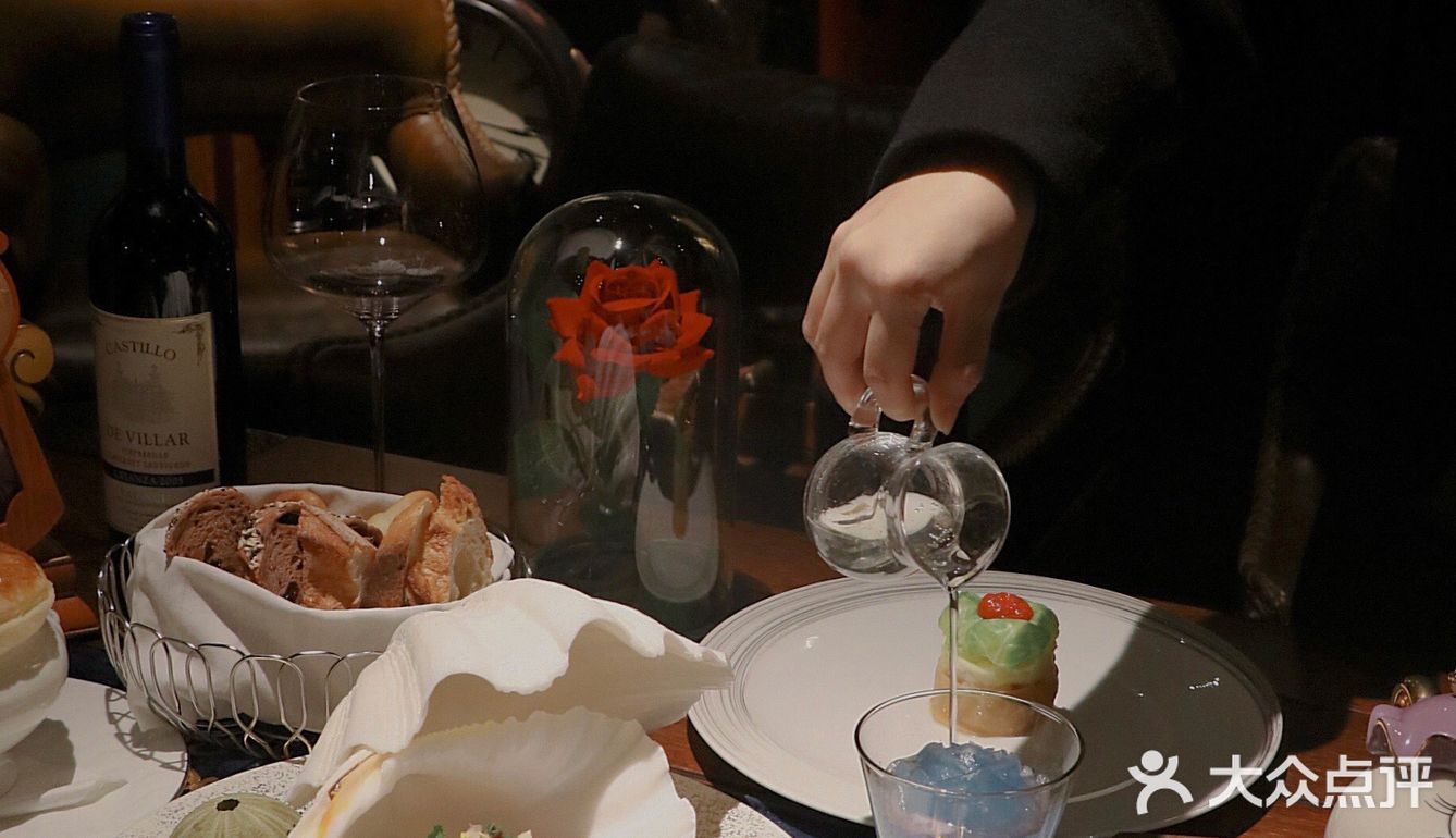 南京| 首家童话主题西餐🍽公主们快回家📣