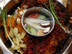 鸳鸯锅-周幺妹重庆老火锅(银泰城总店)