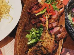 烤肉拼盘-造精酿餐厅