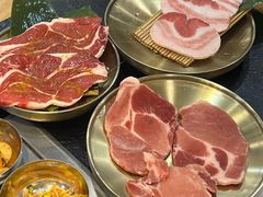 -臻牛烤肉