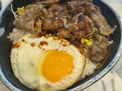 烧肥牛饭-HONGA HONGA雄家(曹路店)