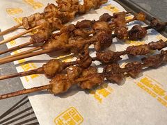 -威记烧嘢·南宁烧烤·超级生牛(绿地店)