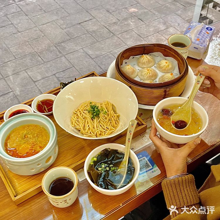 在长沙这能吃到好吃到哭的蟹黄小笼包‼️超正宗🙋 