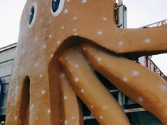 -三亚火车头万人海鲜广场