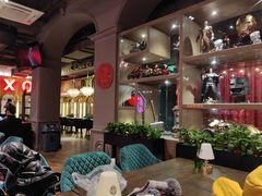 等位区-疯克大象美式烤肉餐厅