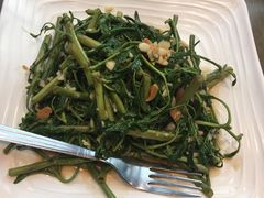 -The Dishes Seafood & Restaurant