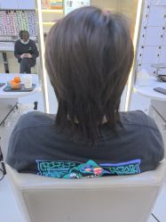 -虫二·专注健康烫染沙龙