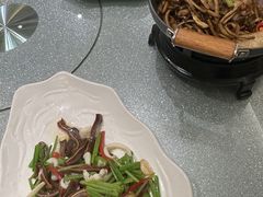 -新天明砂锅鱼头煲