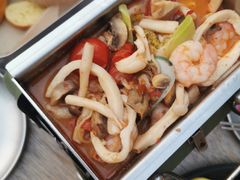 -鹿萤季·营地小馆(皇后公园店)