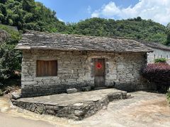 -高荡千年布依古寨旅游景区