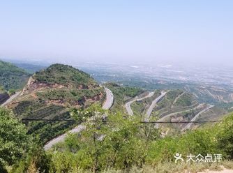 地理位置： 洪庆山直接上去，就到了骊山后山