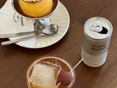 -Café Monson