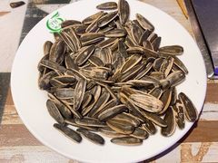 -沪上名羊天下•烤羊腿•东北烧烤•小龙虾(浦东直营总店)
