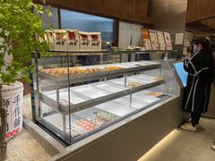面包甜点陈列柜-君之狮子山·轻糖烘焙(松江印象城店)