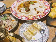 沙湾大盘鸡-塔哈尔·新疆盛宴(城西银泰店)
