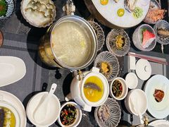 -半岛翡丽海鲜自助餐厅(观风亭店)