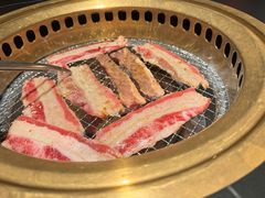 -山川小町·极番烧肉(新地假日广场店)