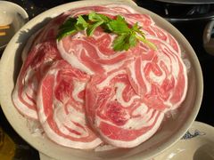 -茅草房·河畔园林火锅