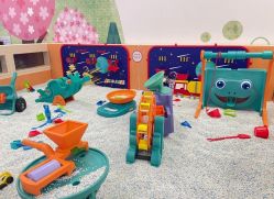 -莫莉幻想儿童乐园(三河燕郊永旺店)