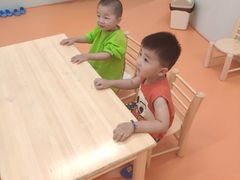 -小门牙好性格托育(北外滩中心)