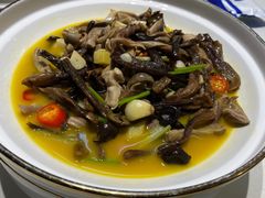 鹿茸菌烩猪肚-禄海渔港(九堡店)