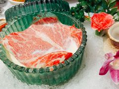 新西兰牛乳浸雪花牛肉-禄婶鸡煲·打边炉