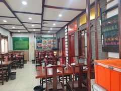-湖南人家湘菜馆(镇江路店)