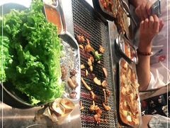 -马路牙子地桌烤肉(工体店)