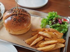 招牌牛肉汉堡-UPPER KITCHEN(延安路店)