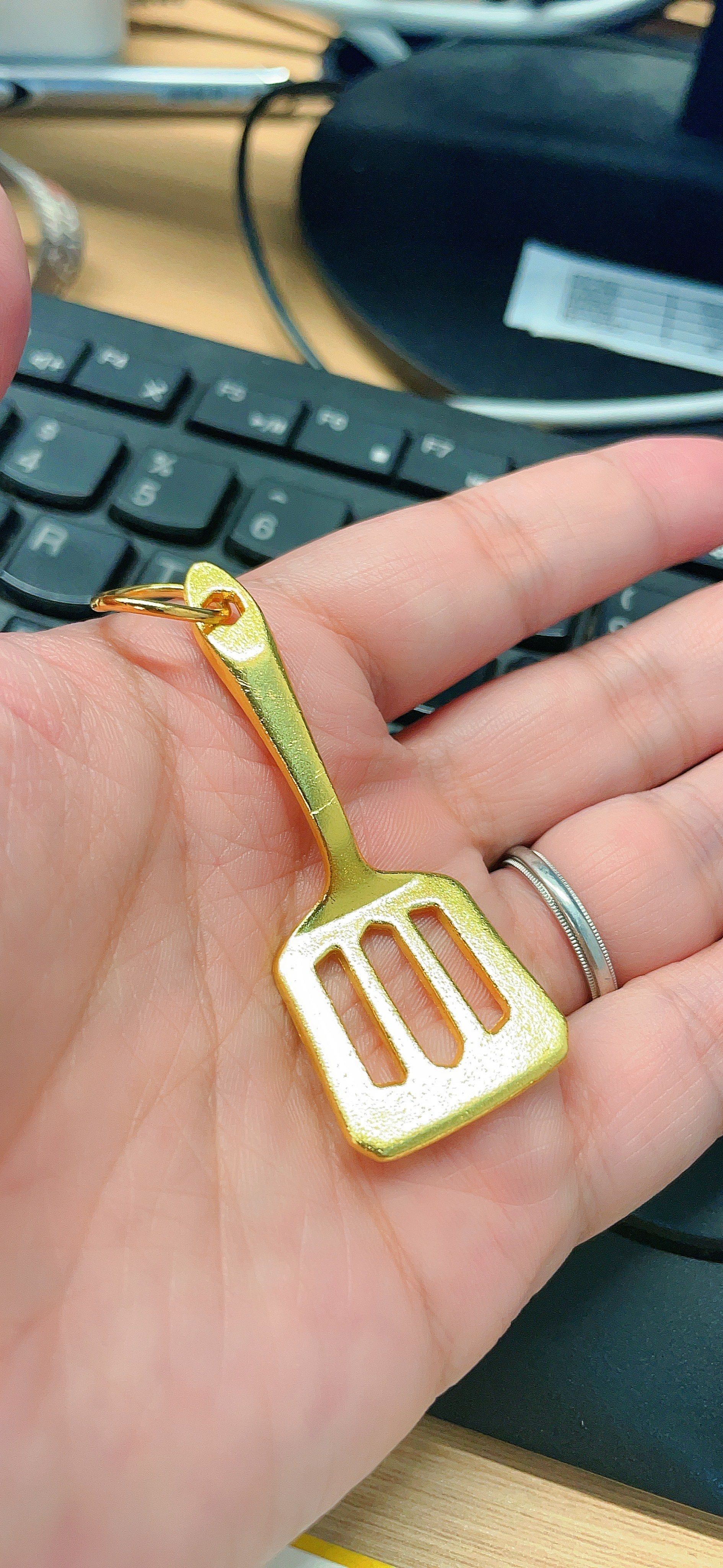 来晚了 展示一下我的金铲铲￼