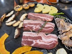 -彭妈家•韩国烤肉料理(张杨路店)