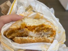 酸笋板烧鸡腿堡-麦当劳(皇岗路店)