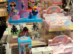 -九木杂物社(新奥购物中心店)